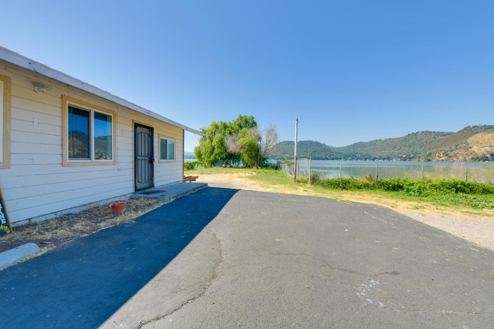 End Unit With Clear Lake Access In Norcal! Apartment Clearlake Exterior photo